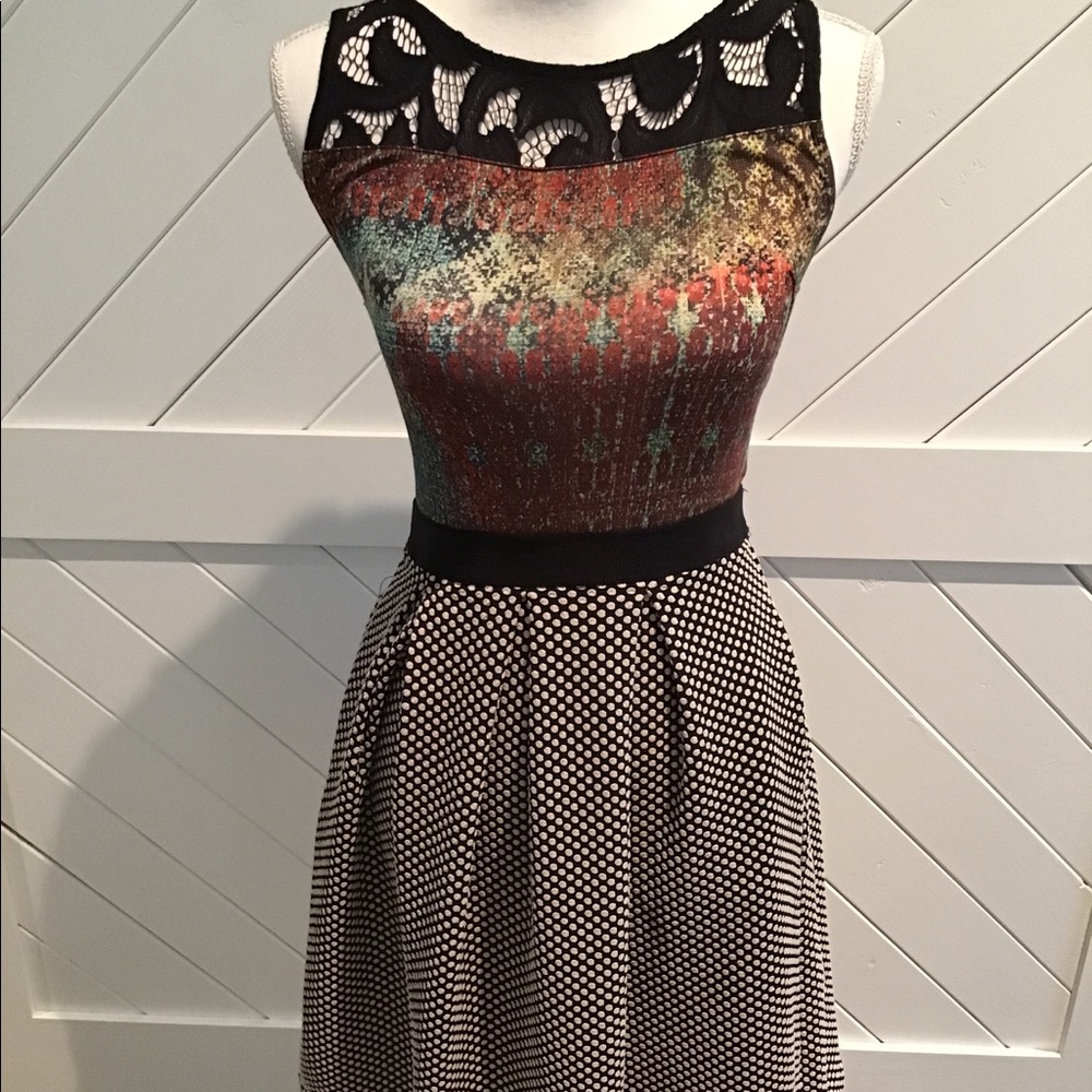 Patterned midi swing dress
